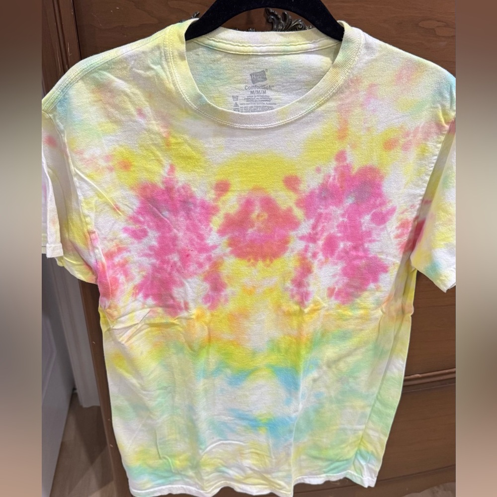 Hanes Pink and Yellow Short Sleeve Tee